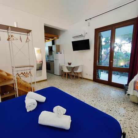 Il Giardino Su Lido Burrone Apartment Фавиняна Екстериор снимка
