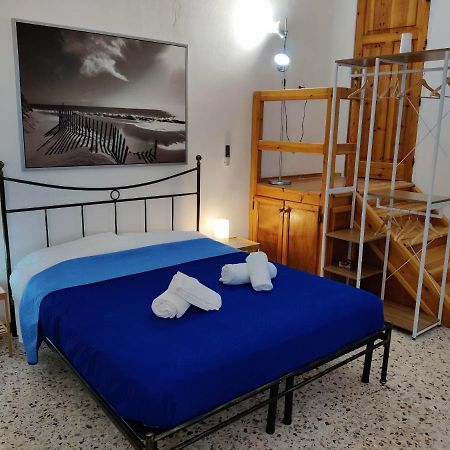 Il Giardino Su Lido Burrone Apartment Фавиняна Екстериор снимка